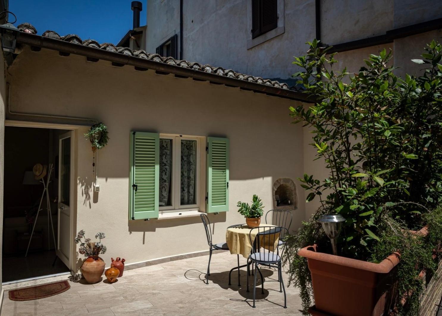 App. Con Terrazza Panoramica In Centro-Montefalco Exterior photo